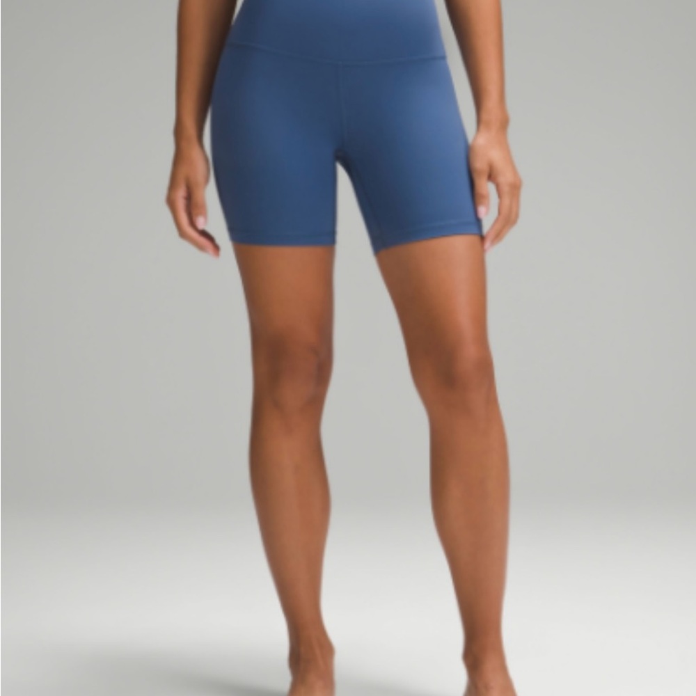 Lululemon Align Biker Shorts 6” size 4